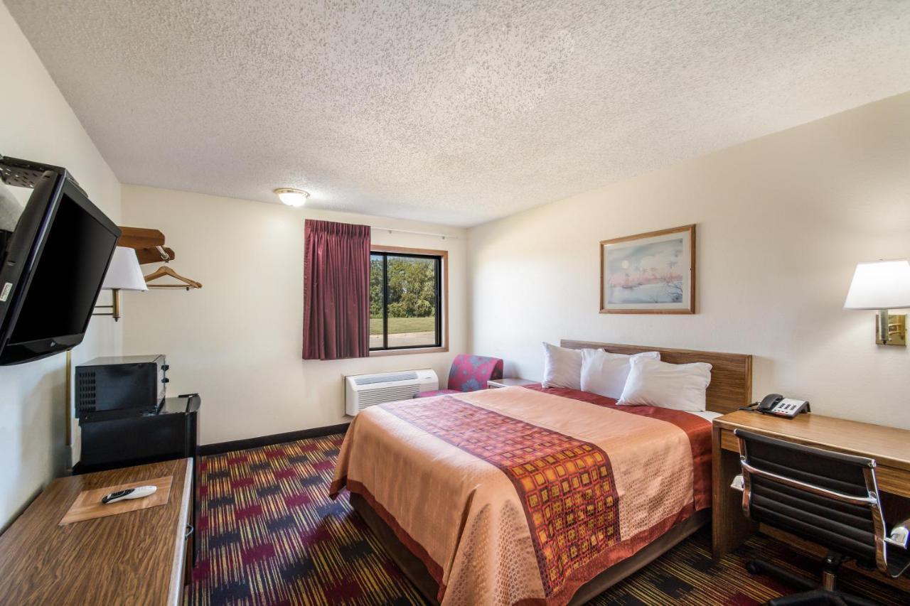 Americas Best Value Inn & Suites Harrisonville Zewnętrze zdjęcie